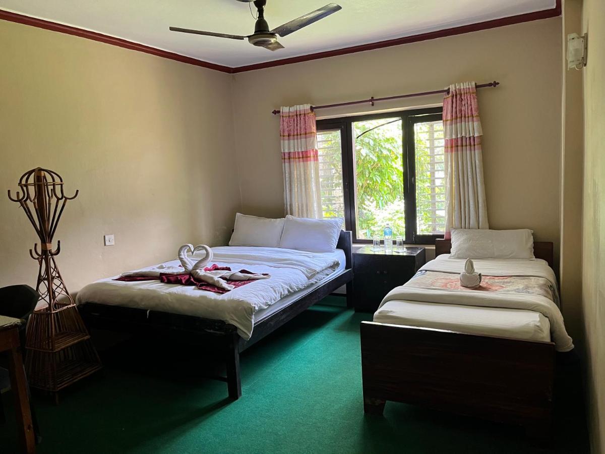 Nepali Cottage Guest House Pokhara Exterior foto