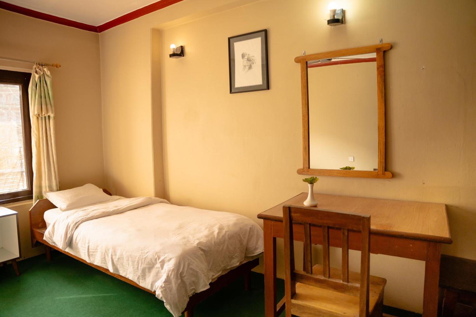 Nepali Cottage Guest House Pokhara Exterior foto