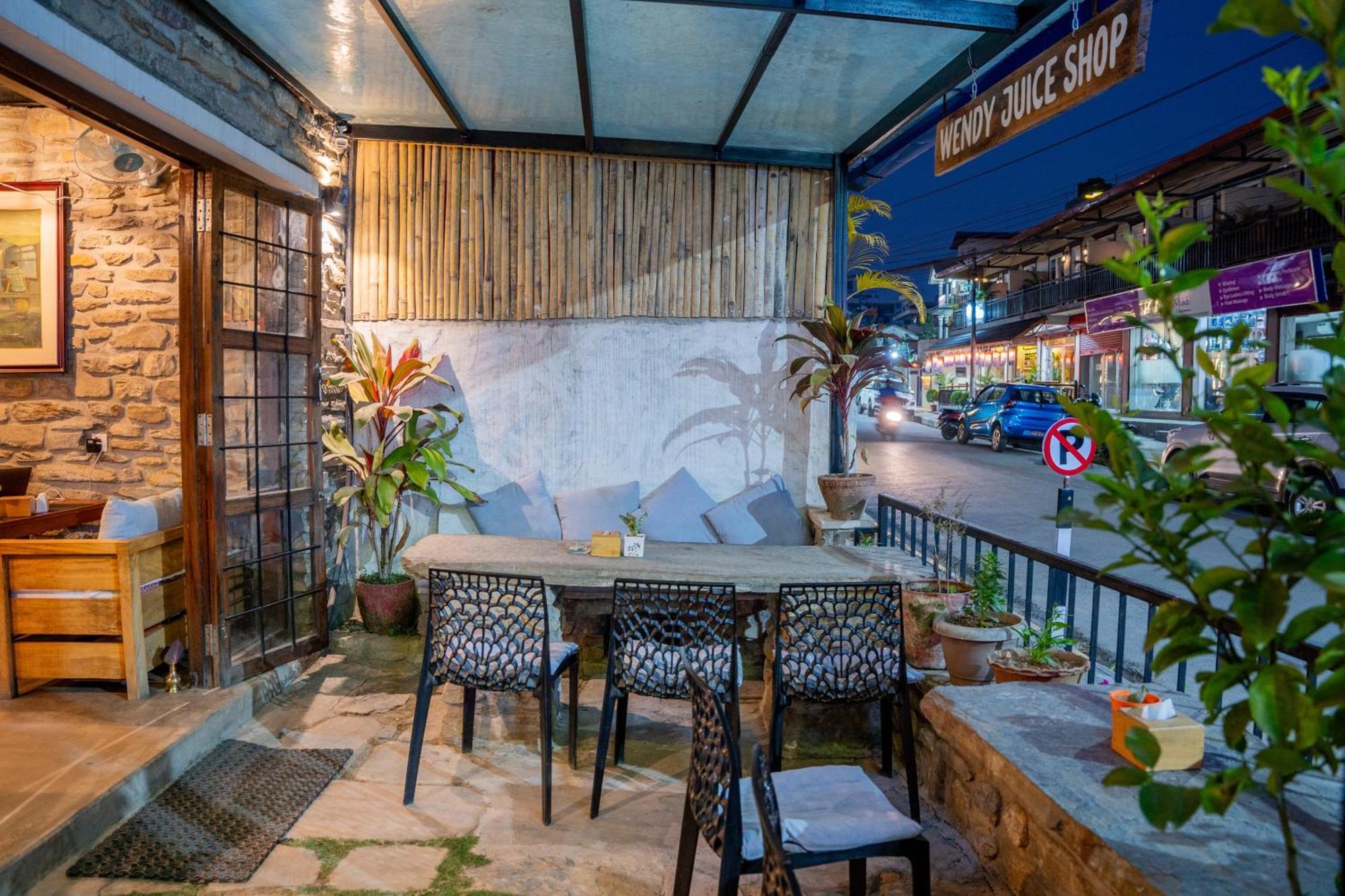 Nepali Cottage Guest House Pokhara Exterior foto